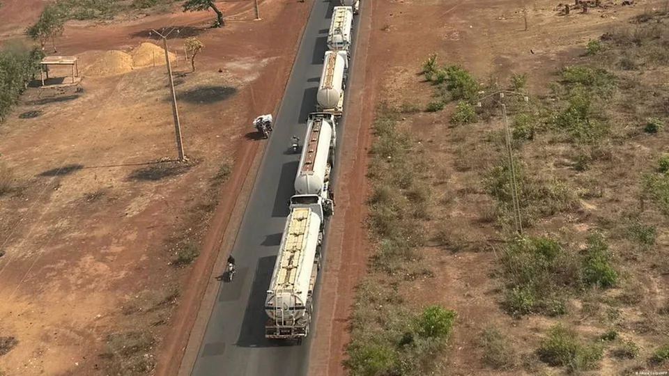 Plus d’une dizaine d’entreprises de transport routier ont suspendu leurs liaisons avec Bamako en raison du blocus djihadiste