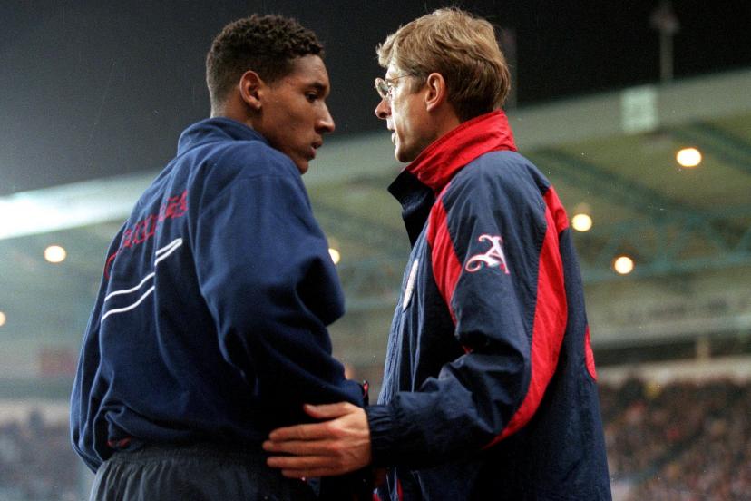 Nicolas Anelka avec Arsène Wenger, entraîneur d’Arsenal, deux mois après son arrivée chez les Gunners.