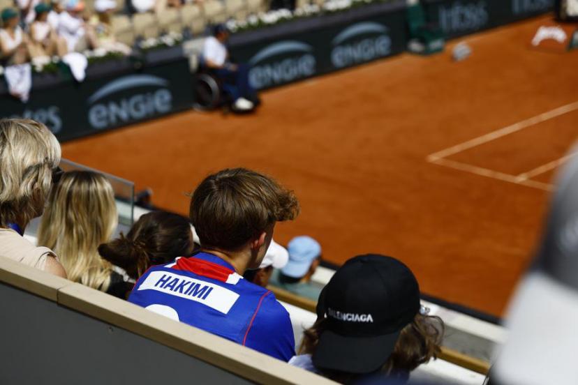 Quelques maillots du PSG aperçus en tribunes à Roland-Garros cette semaine.