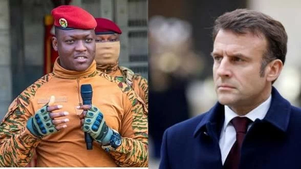 Équipe diplomatique française quittant le Burkina Faso après la rupture des relations