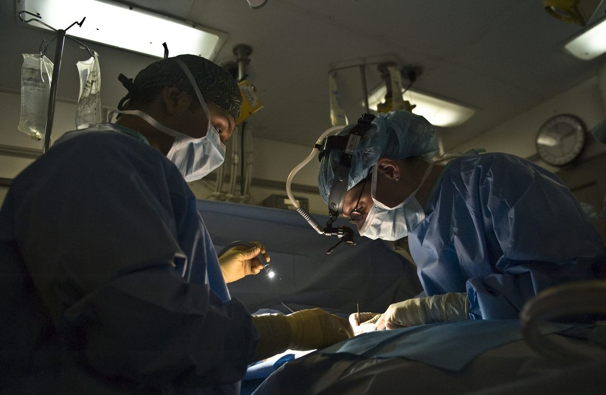 médecin relaxé après un décès en salle d'opération au Tchad