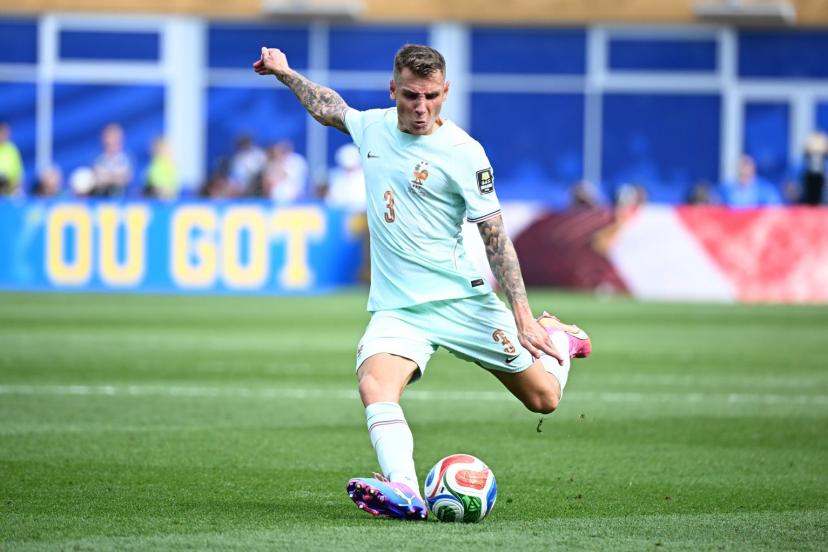 Lucas Digne, latéral gauche international français, prêt à rejoindre le PSG