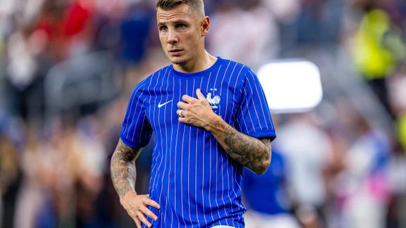 Lucas Digne, latéral gauche, prêt à rejoindre le PSG