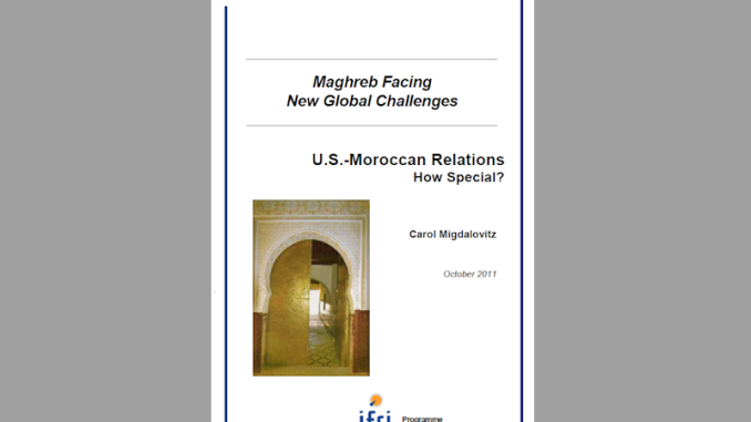drapeaux marocain et américain flottant côte à côte