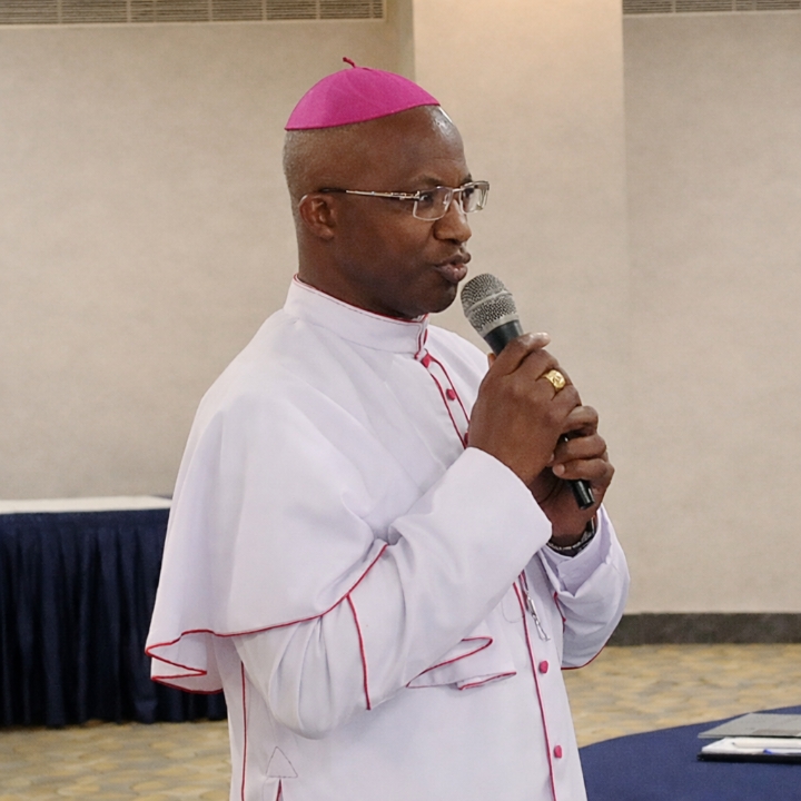 Monseigneur Laurent Lompo, président de la SPI, plaide pour le dialogue intergénérationnel