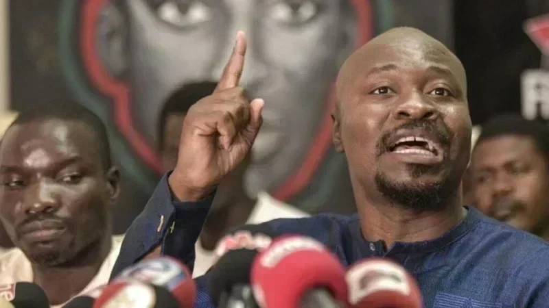 Portrait de Guy Marius Sagna lors d'une révélation politique