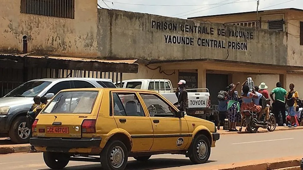 Arrestation à Yaoundé pour une tentative de diffusion de faux décrets à la radio nationale